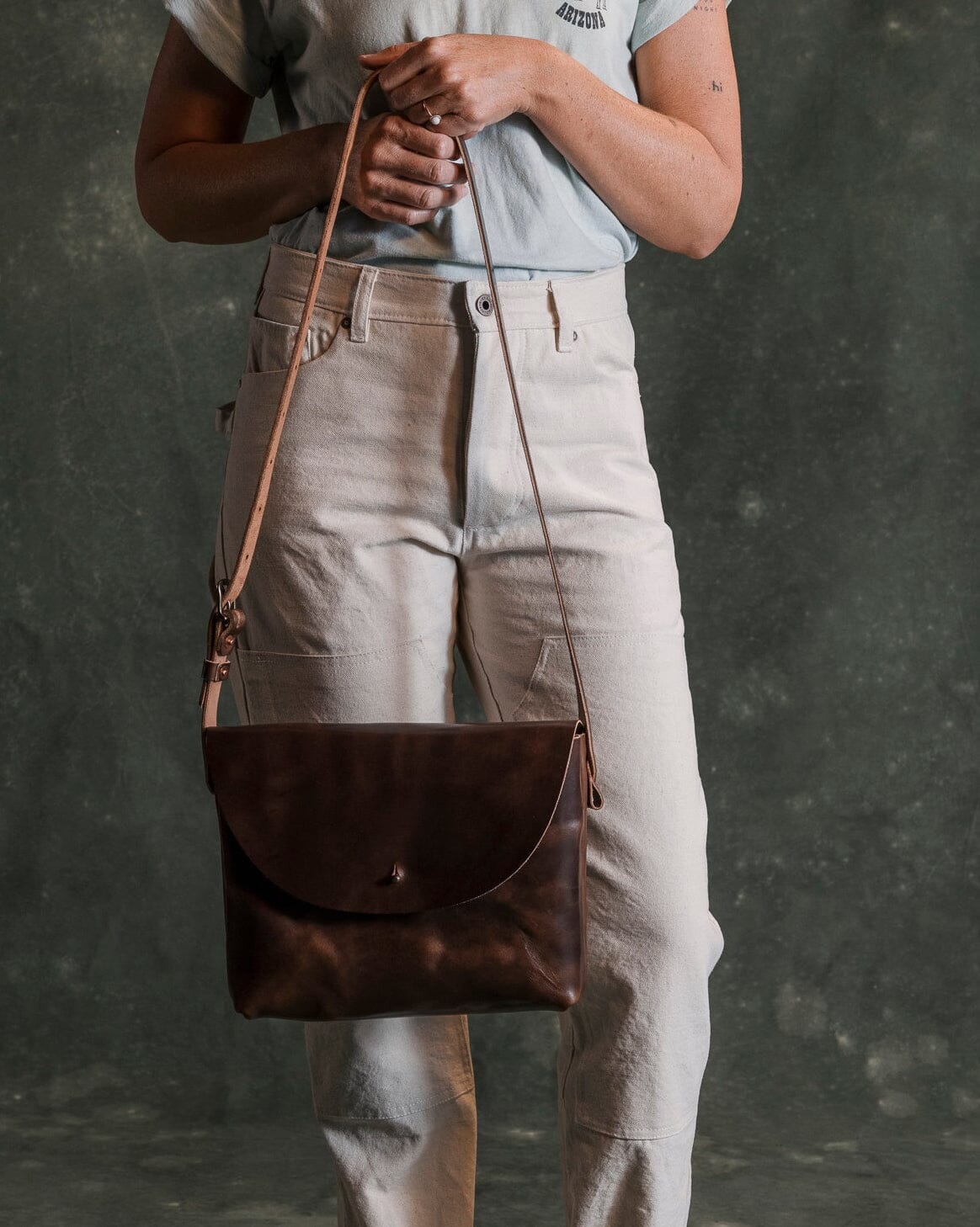 Rue Crossbody - Walnut